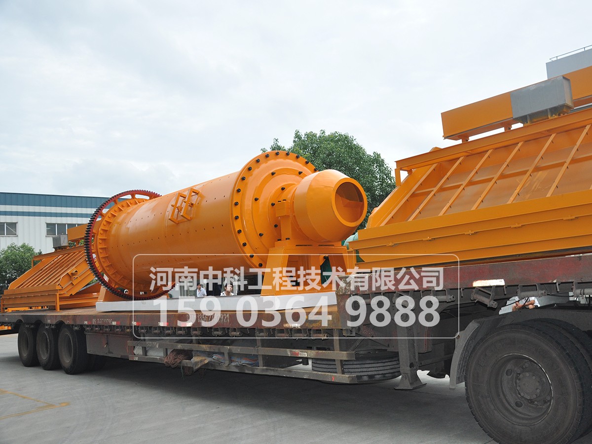 當(dāng)球磨機(jī)運(yùn)轉(zhuǎn)時(shí)發(fā)現(xiàn)電流間斷升高是什么原因？