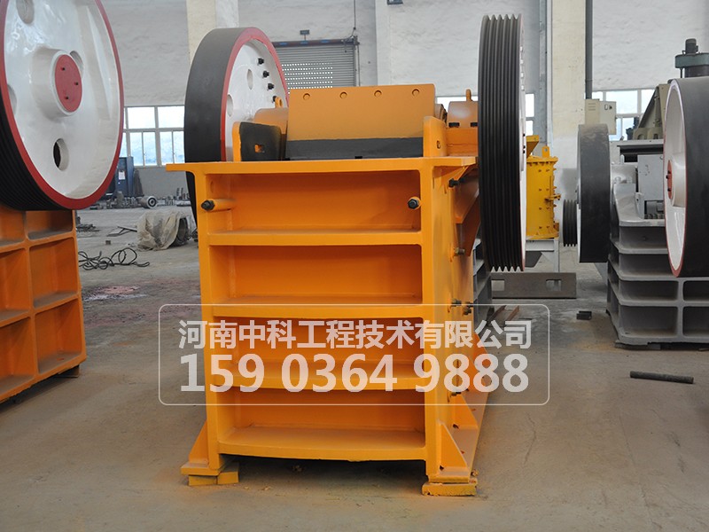 顎式破碎機心軸、偏心軸、軸瓦磨損到什么程度更換？