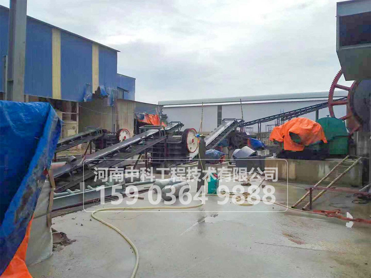 顎式破碎機(jī)的表示及大型、中型、小型定義